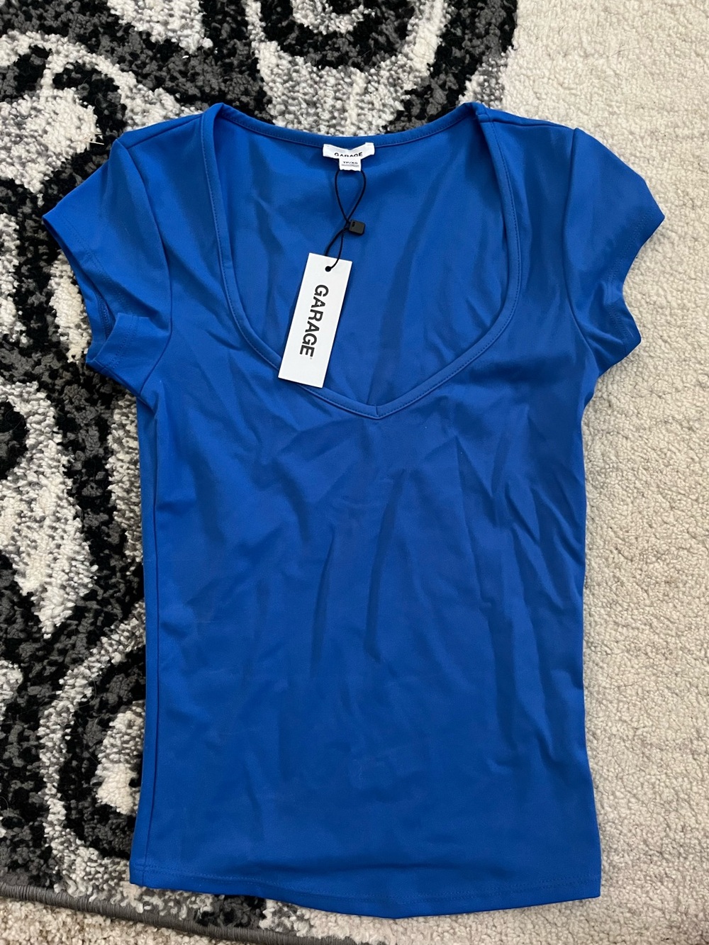NWT Garage Sleek Sweetheart Tee Electric Blue Women’s Size XS